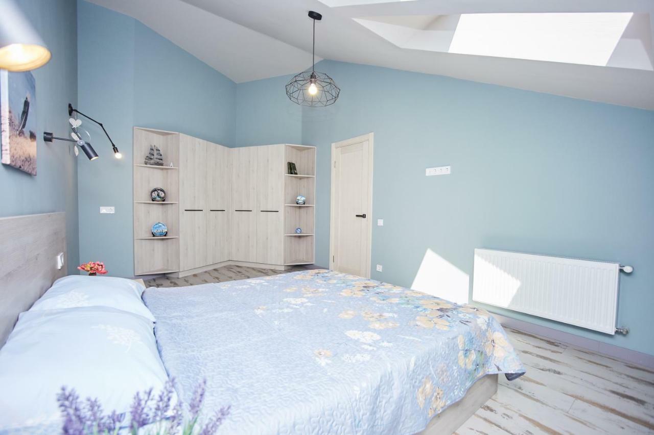Luxury Apartment In The Heart Odesa Exterior foto